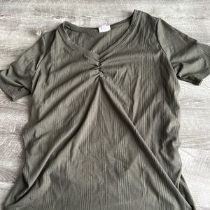 Isabel maternity shirt
